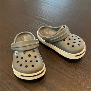 Gray Kids' Clogs with Strap
